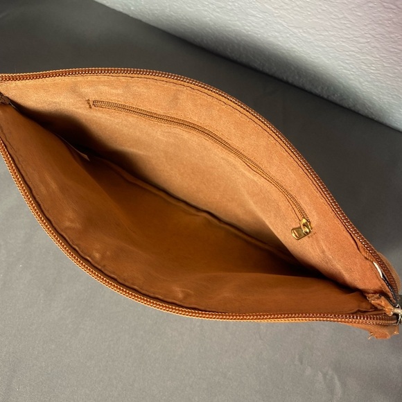 Zebra print wristlet with brown leather trim EUC - Picture 4 of 6